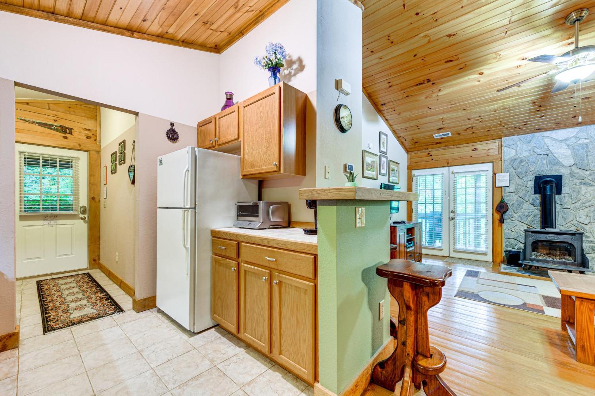 Serene Maggie Valley Retreat With Deck And Hot Tub! Buitenkant foto