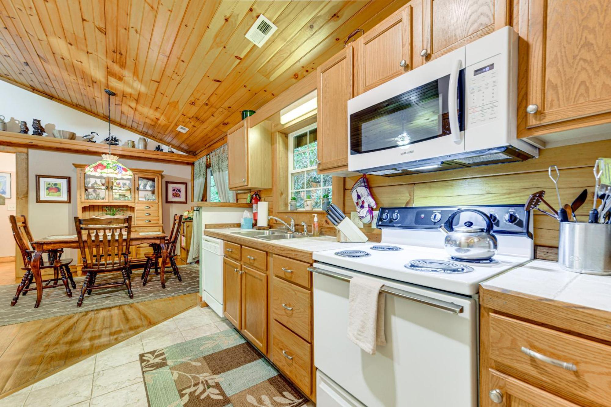 Serene Maggie Valley Retreat With Deck And Hot Tub! Buitenkant foto
