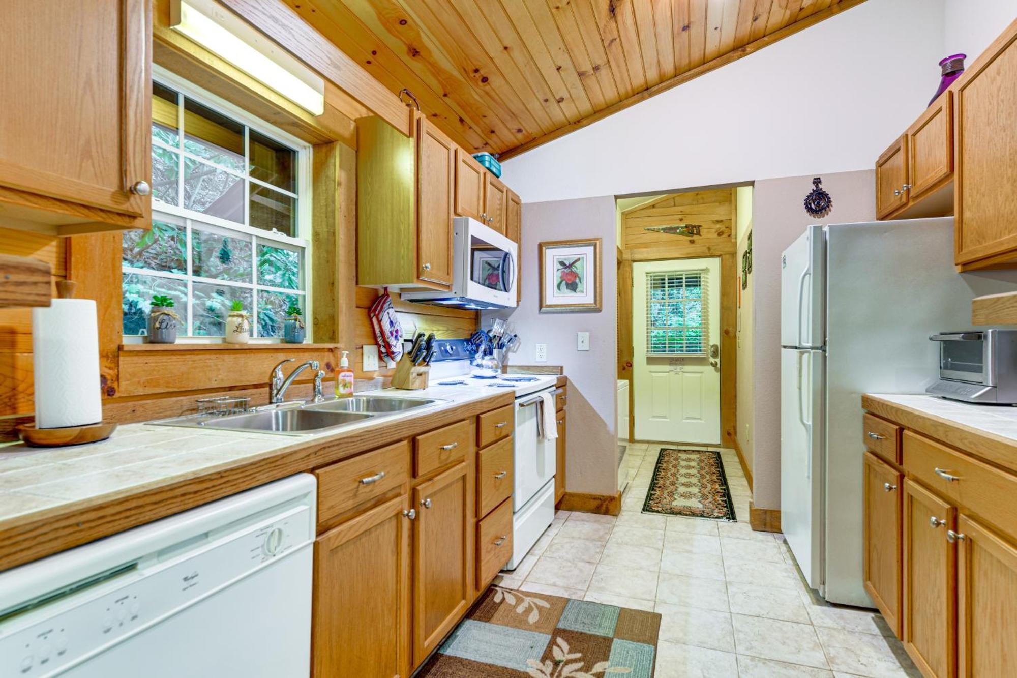 Serene Maggie Valley Retreat With Deck And Hot Tub! Buitenkant foto