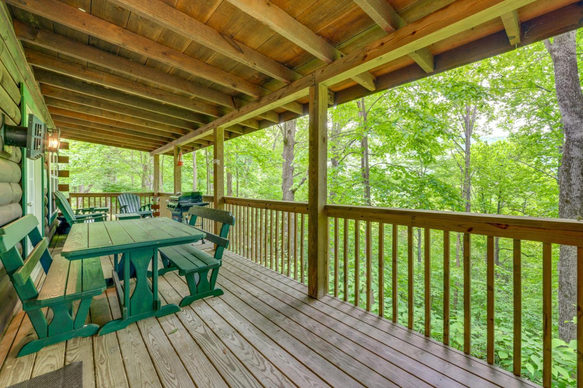 Serene Maggie Valley Retreat With Deck And Hot Tub! Buitenkant foto