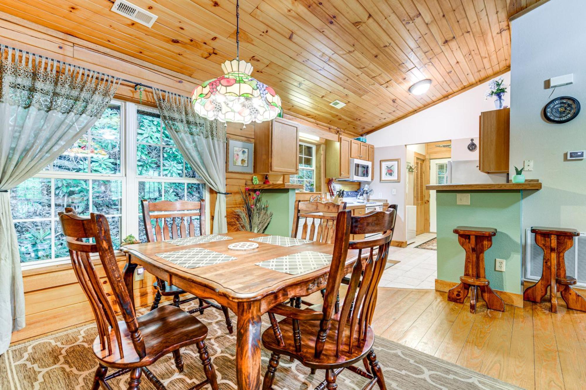 Serene Maggie Valley Retreat With Deck And Hot Tub! Buitenkant foto