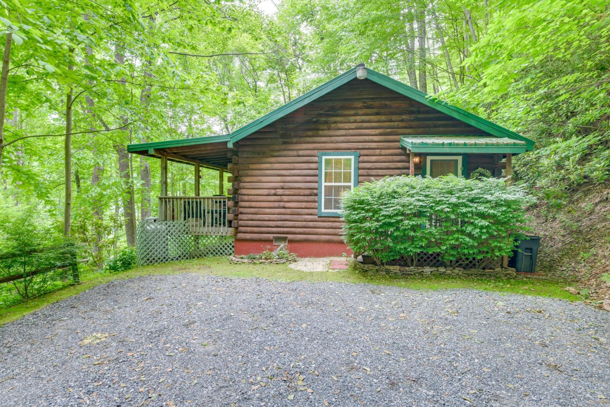 Serene Maggie Valley Retreat With Deck And Hot Tub! Buitenkant foto