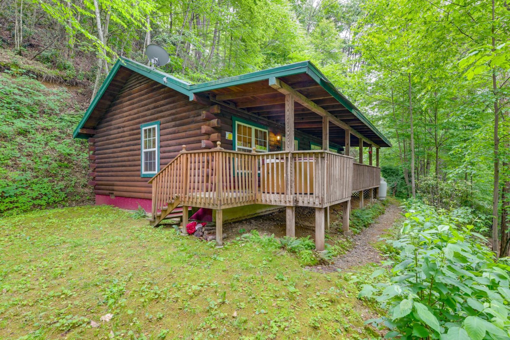 Serene Maggie Valley Retreat With Deck And Hot Tub! Buitenkant foto